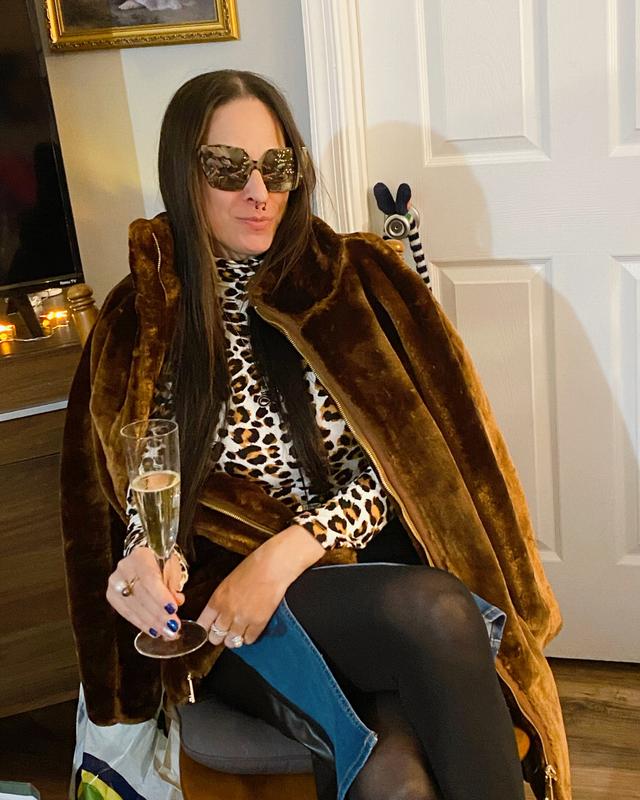 Review Thumbnail Image 0 213328266