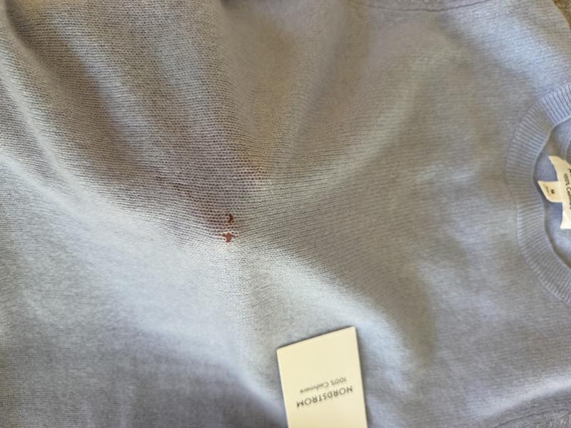 Customer photo for "Arrived with hole"