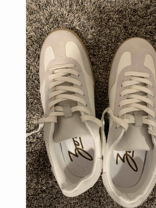 Review Thumbnail Image 0 233631935