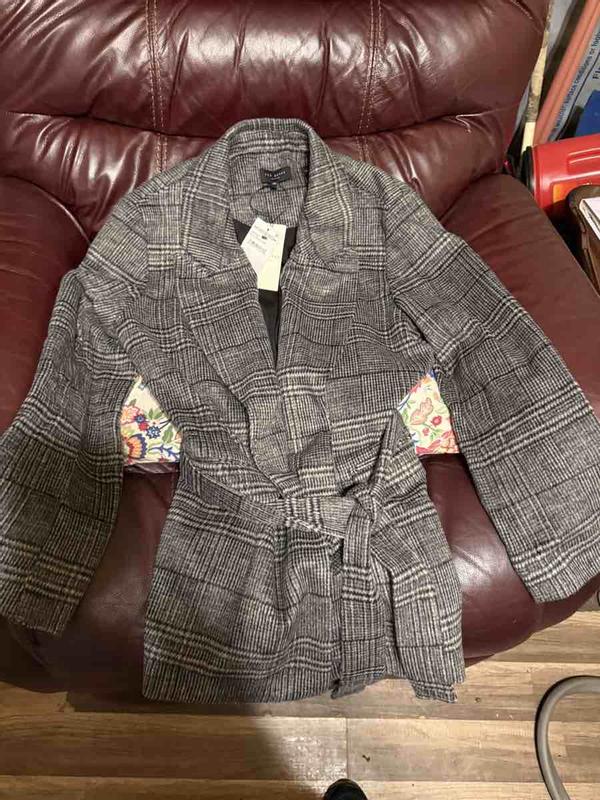 Review Thumbnail Image 0 248702773