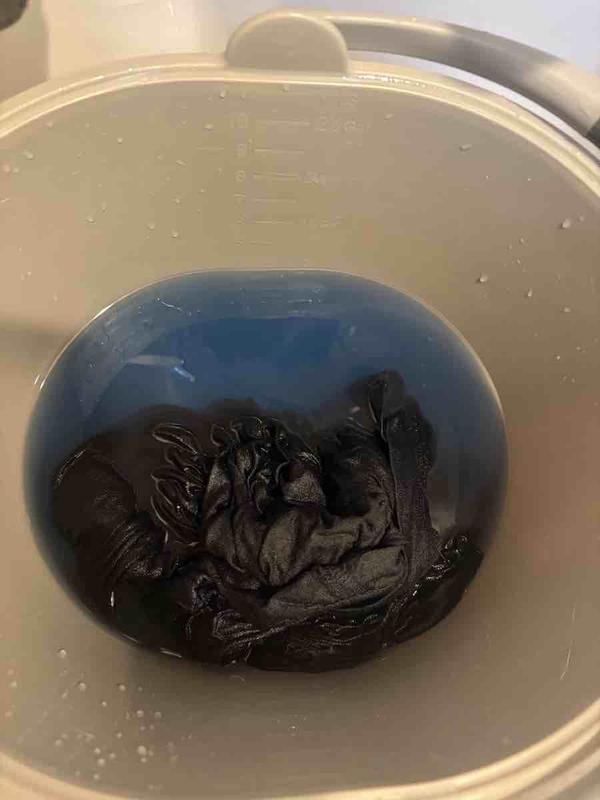 Customer photo for "quality issue. fits well but runs color!"
