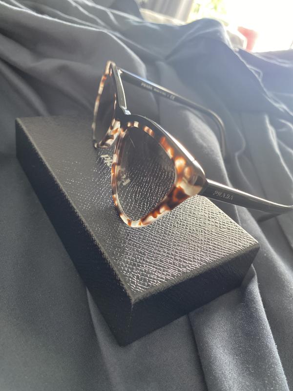 Review Thumbnail Image 2 215210913