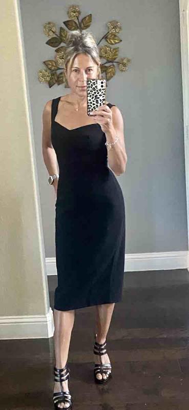 Absolutely gorgeous dress!