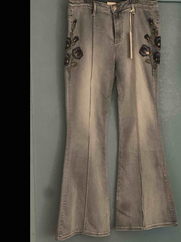 Review Thumbnail Image 0 244537045