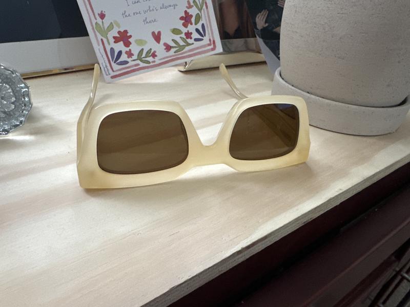 Review Thumbnail Image 0 242419899