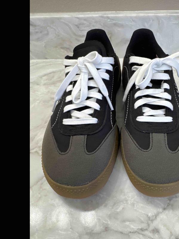 Customer photo for "Beautiful sneakers"