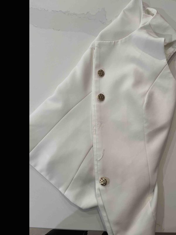 Review Thumbnail Image 0 243694093