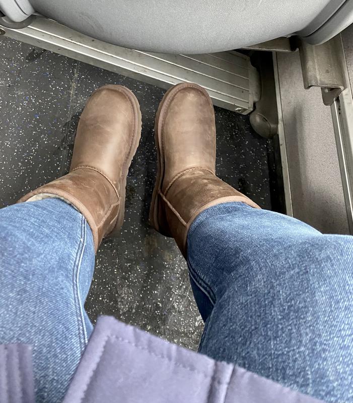 Classic short wool lined leather boot