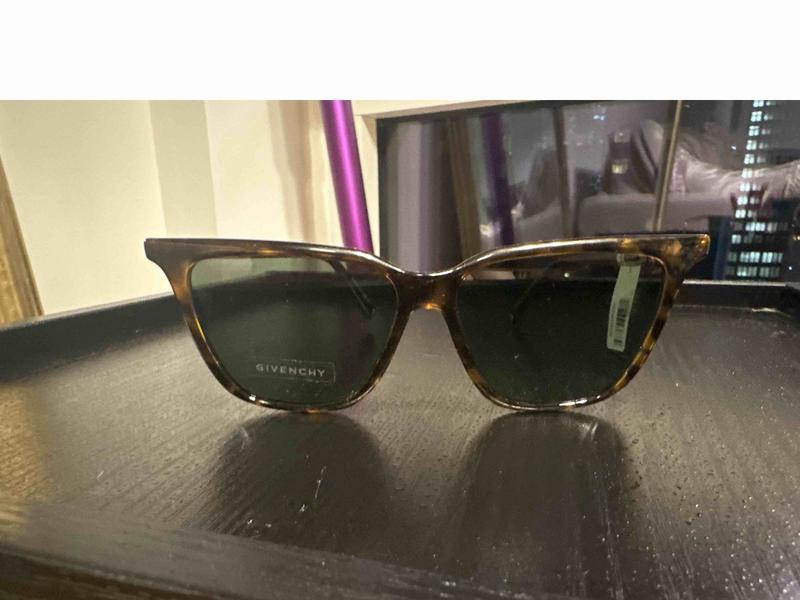 Review Thumbnail Image 0 228004696