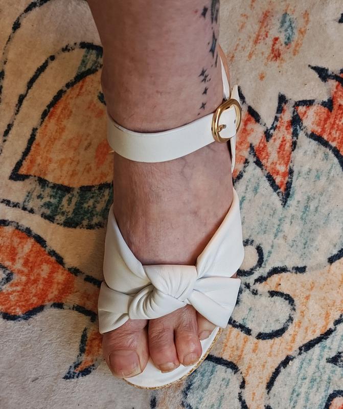 Review Thumbnail Image 0 242196930