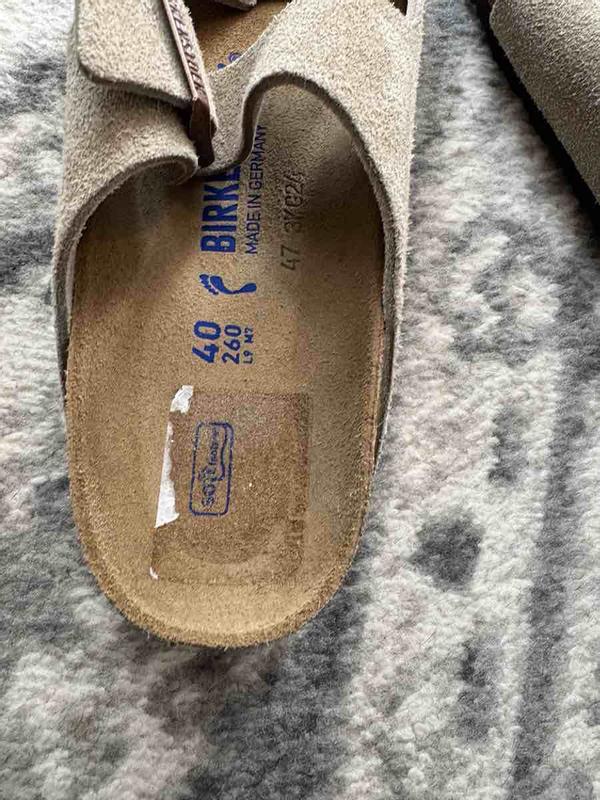 Poor quality of sticker placement