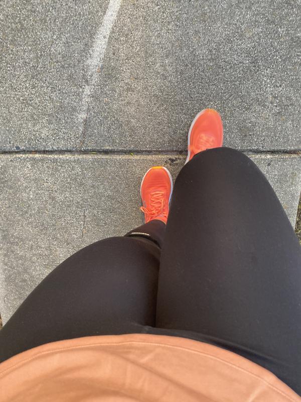 Fast shipping, super comfy cushion walking shoes!