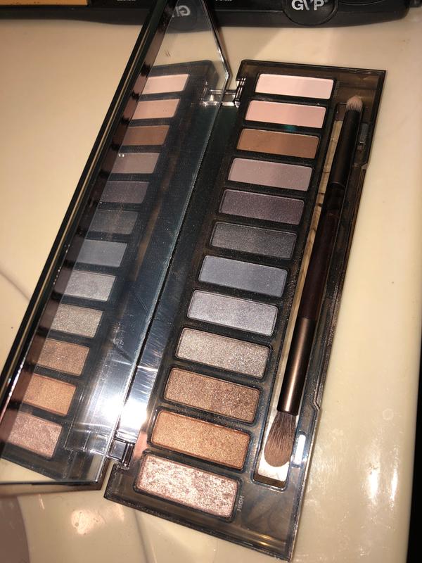 Customer photo for "Naked Smoky Eye"