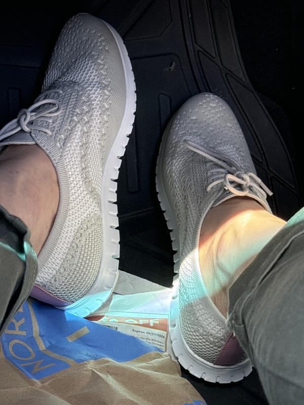 Customer photo for "Confortable and light it works with everything bec"