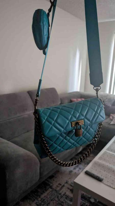 Review Thumbnail Image 0 242908067