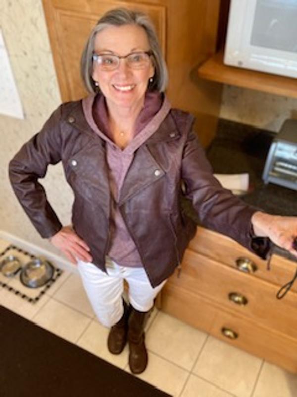 Review Thumbnail Image 0 215474035