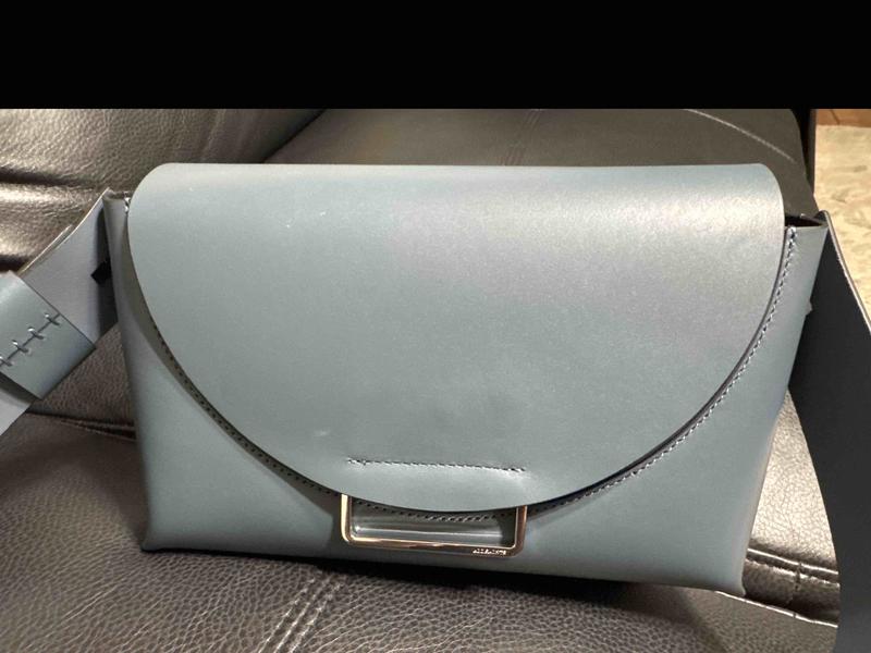 Review Thumbnail Image 0 249133470