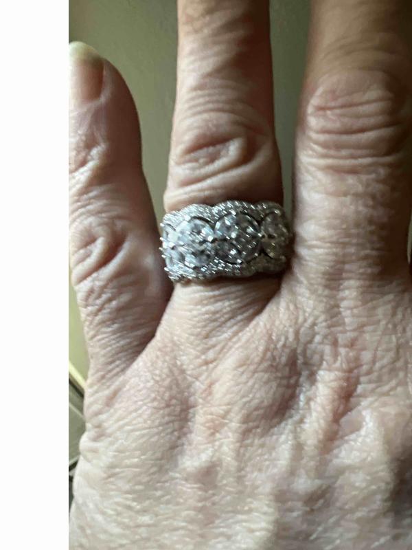 Review Thumbnail Image 0 238125965