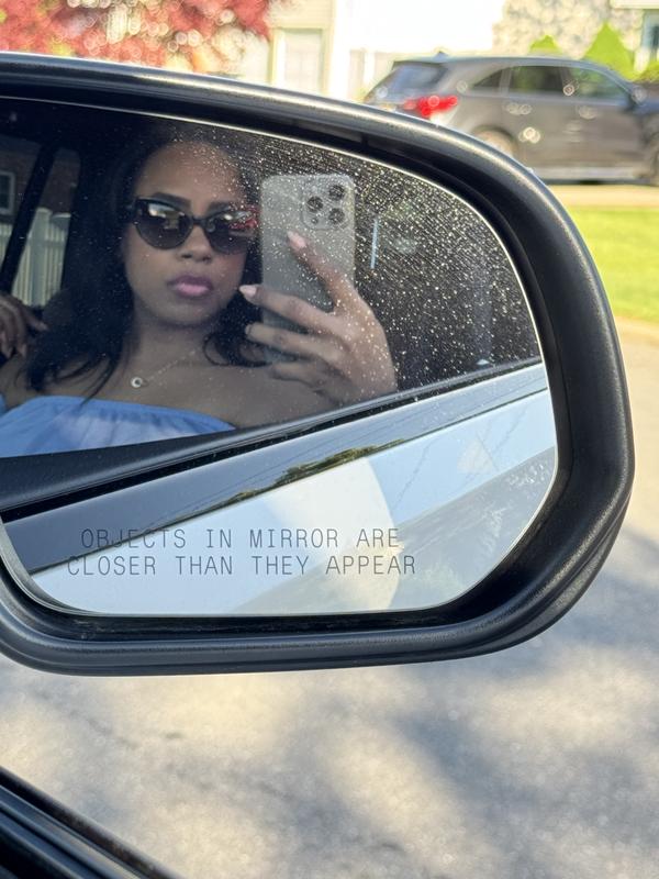 Customer photo for "The sunglasses are so comfortable, I love them"