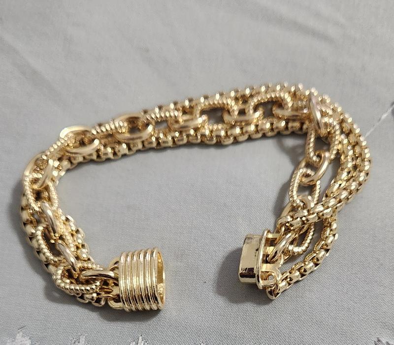 Review Thumbnail Image 0 239832927