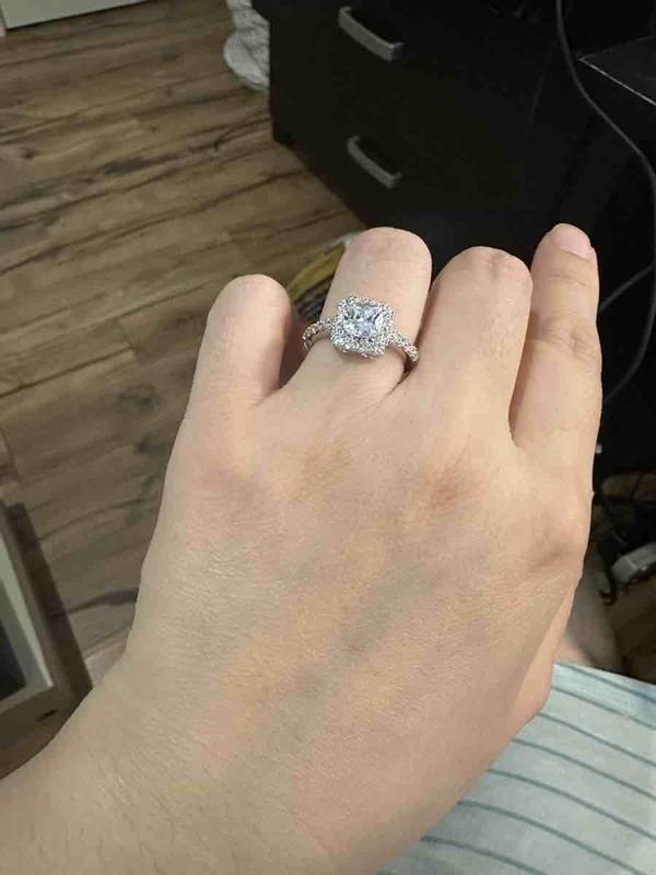 Review Thumbnail Image 0 235135598