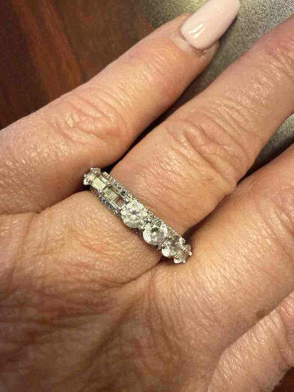 Review Thumbnail Image 1 249639625
