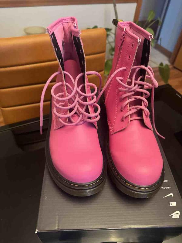 Customer photo for "wrong boot sent"