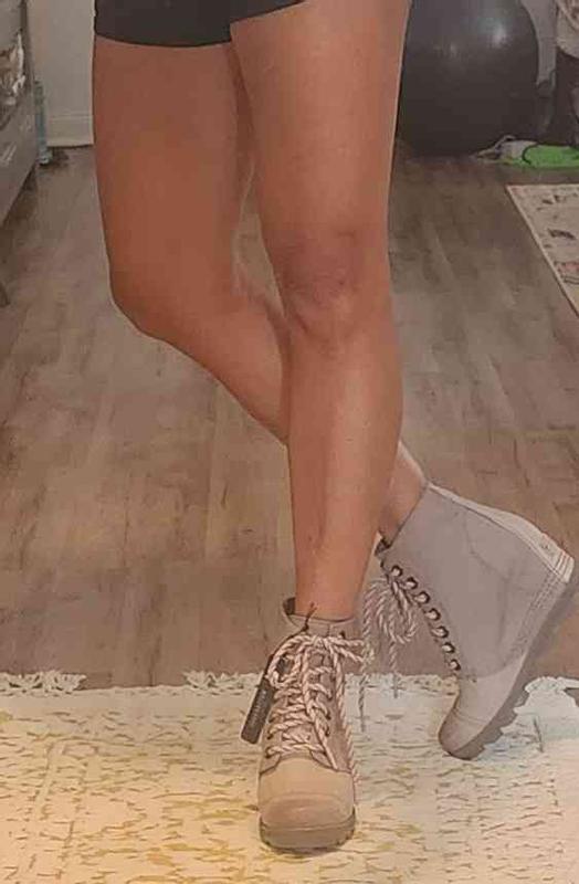 Review Thumbnail Image 0 228692738