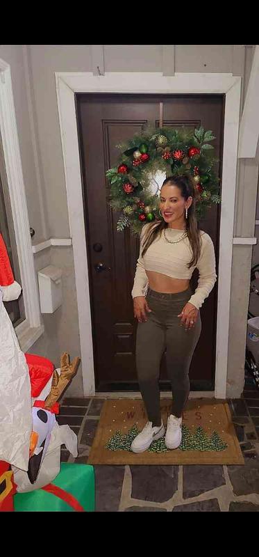 Review Thumbnail Image 0 237837924