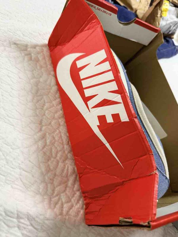 Review Thumbnail Image 0 250856476