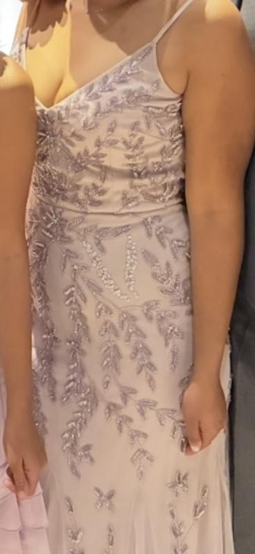 Absolutely beautiful and flattering