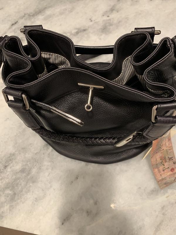 Review Thumbnail Image 1 204815821