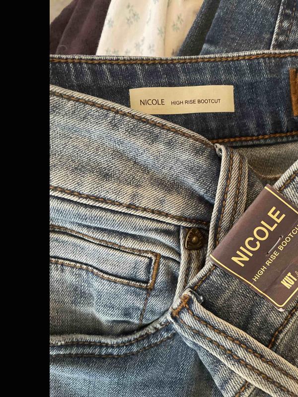 Review Thumbnail Image 0 245615056