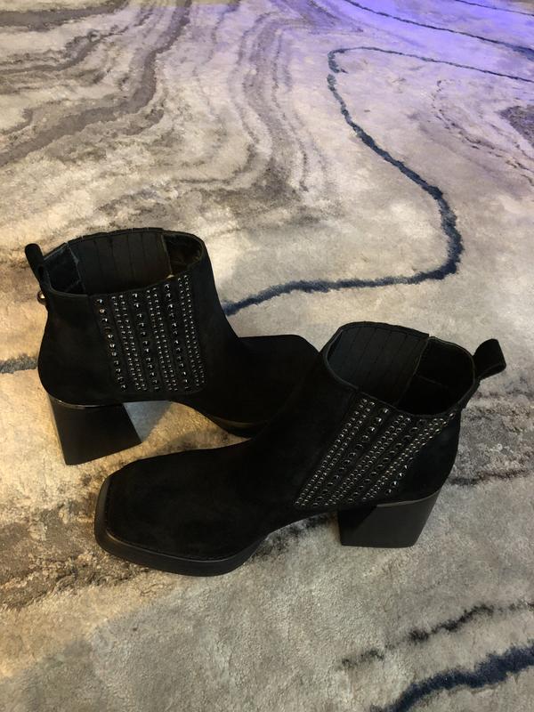 Review Thumbnail Image 0 219995846