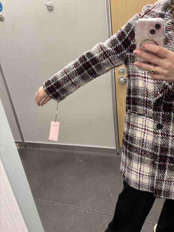 Review Thumbnail Image 0 239880576