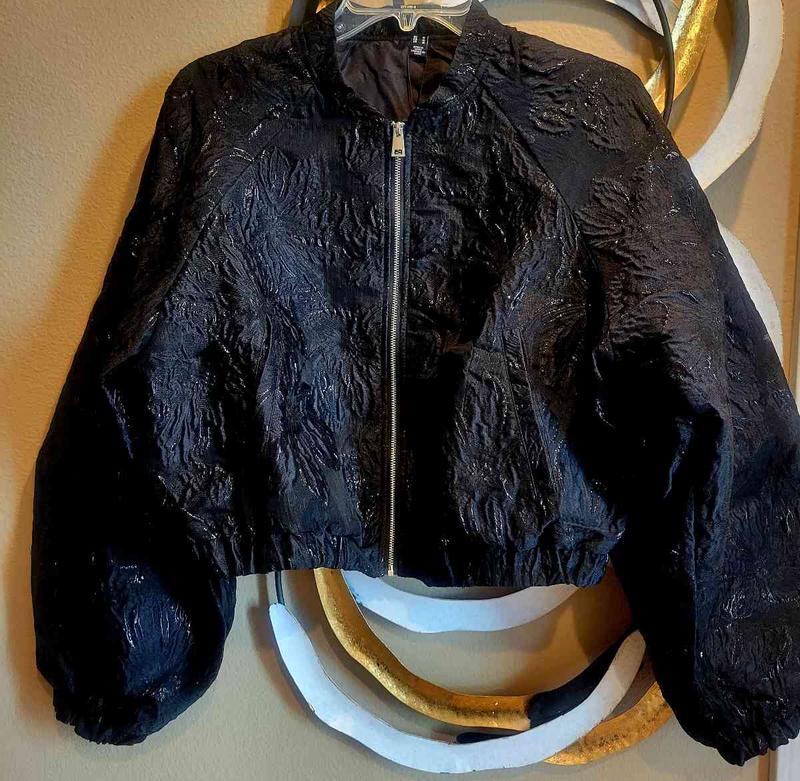 Review Thumbnail Image 0 232871700