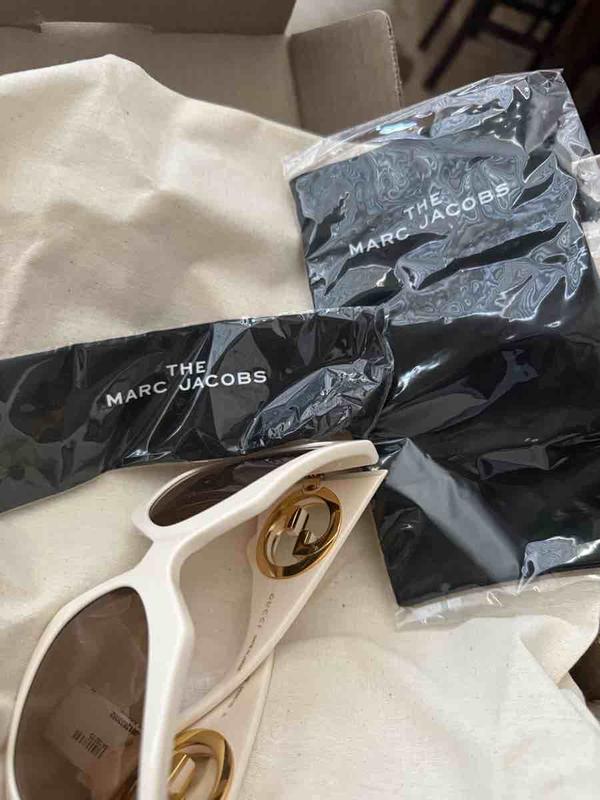 Review Thumbnail Image 1 244236082