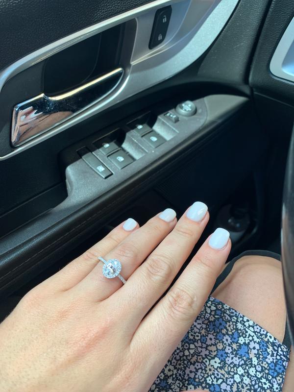 Review Thumbnail Image 1 198376589