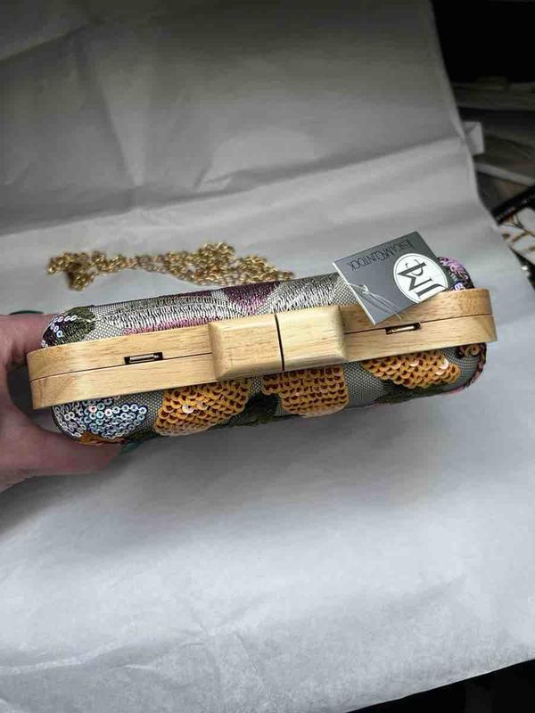 Review Thumbnail Image 0 248966389