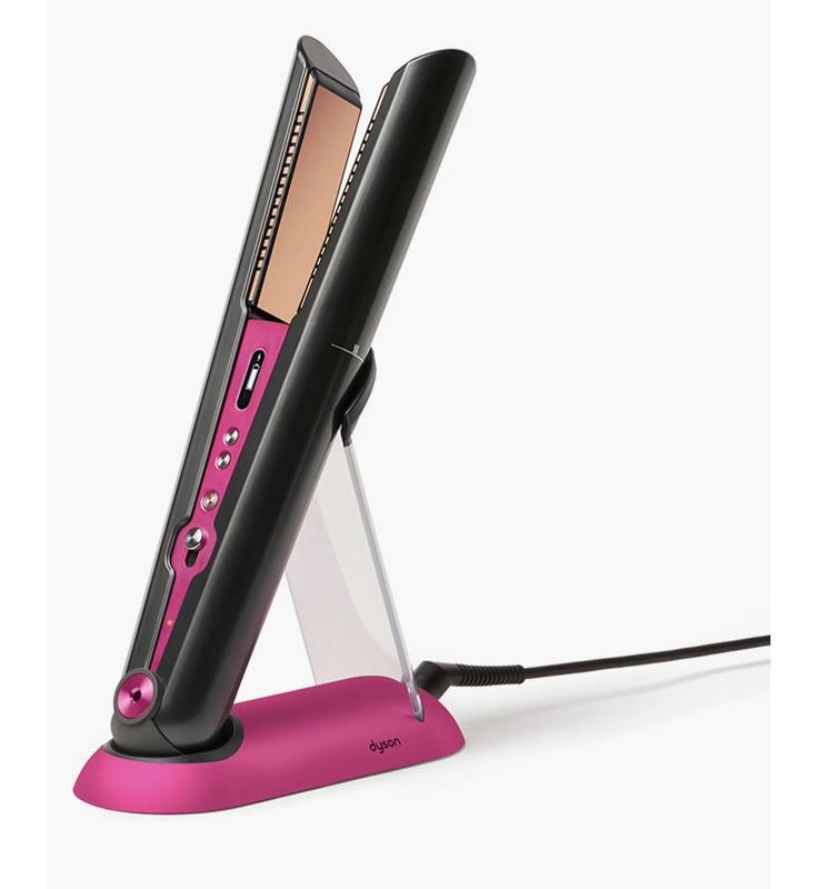 Customer photo for "The best straightener 2023"