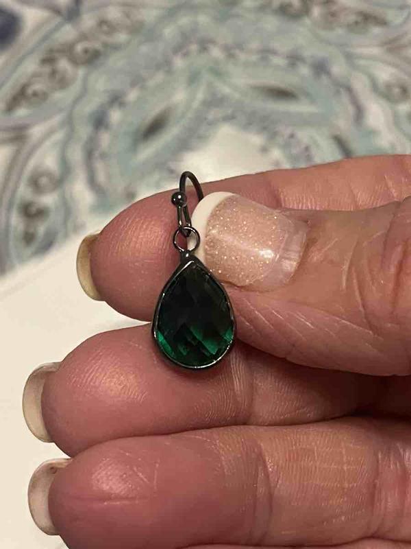 Customer photo for "does not match actual item"