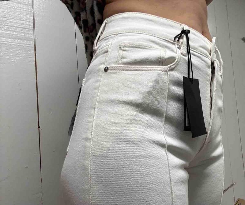 Review Thumbnail Image 1 247097821