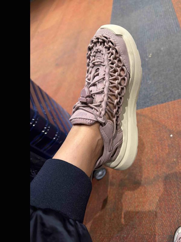 Review Thumbnail Image 0 248732570