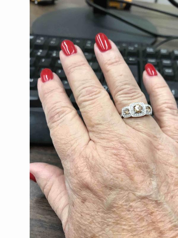 Review Thumbnail Image 0 231708403