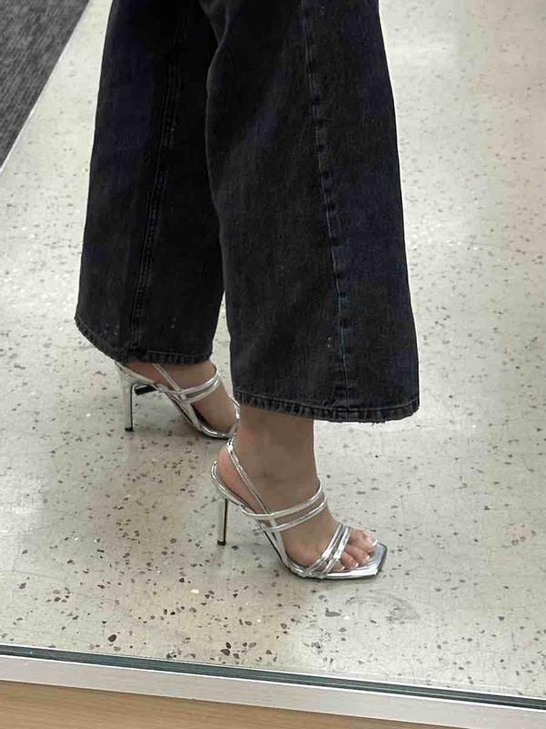 Review Thumbnail Image 0 239752897