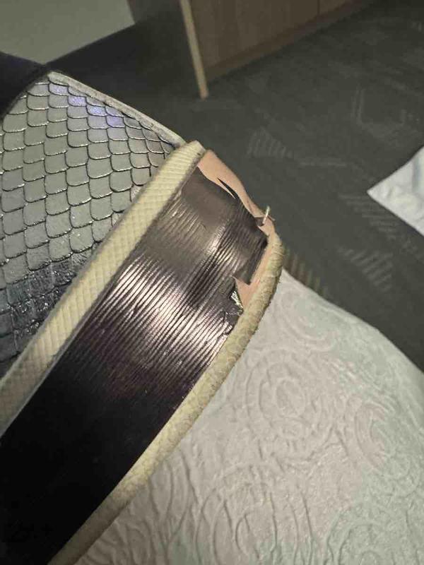 Cute shoe but very poor quality