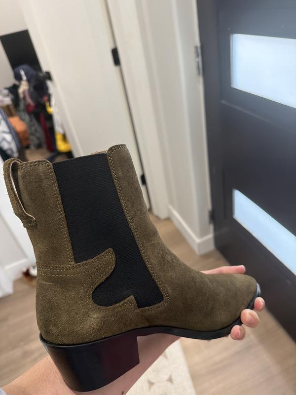 Review Thumbnail Image 0 248652064