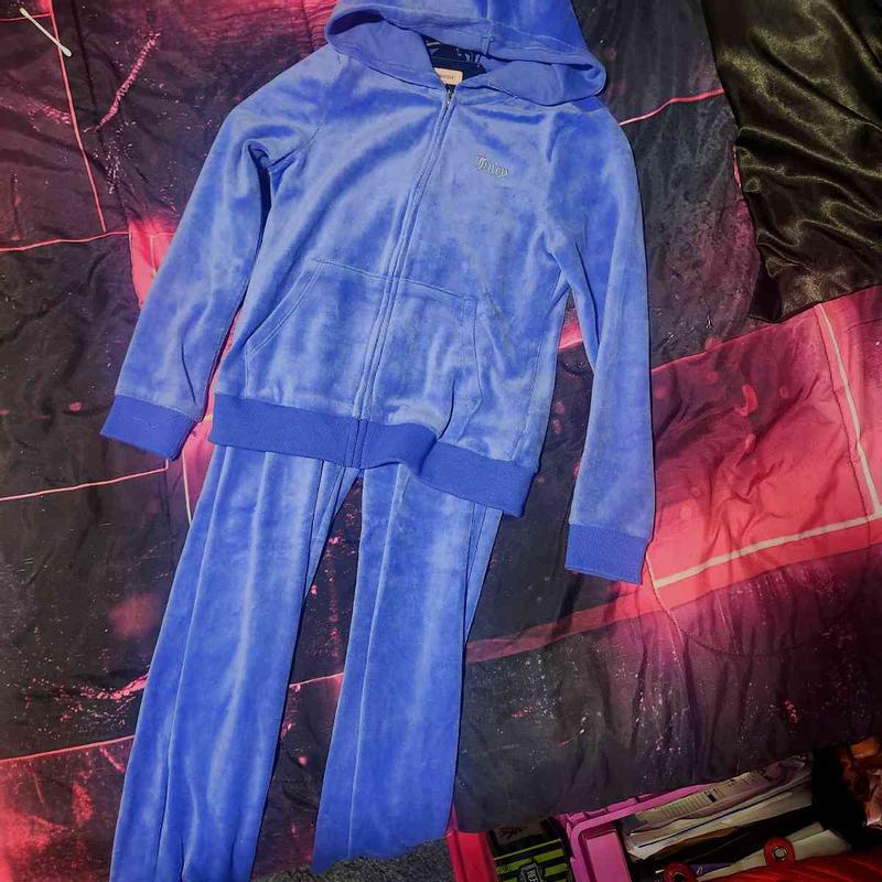 Review Thumbnail Image 0 245792047