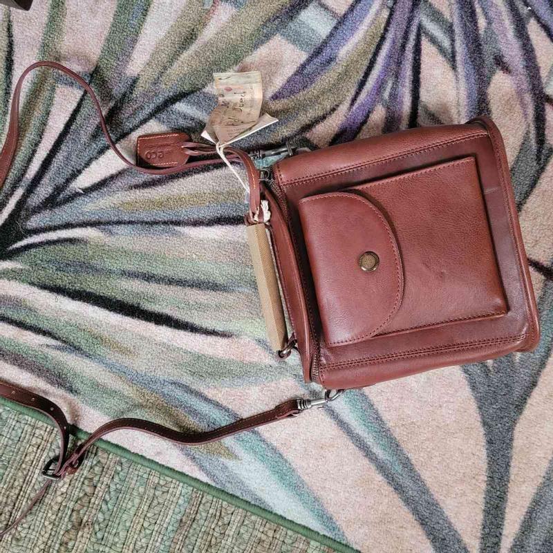 Review Thumbnail Image 0 218949042