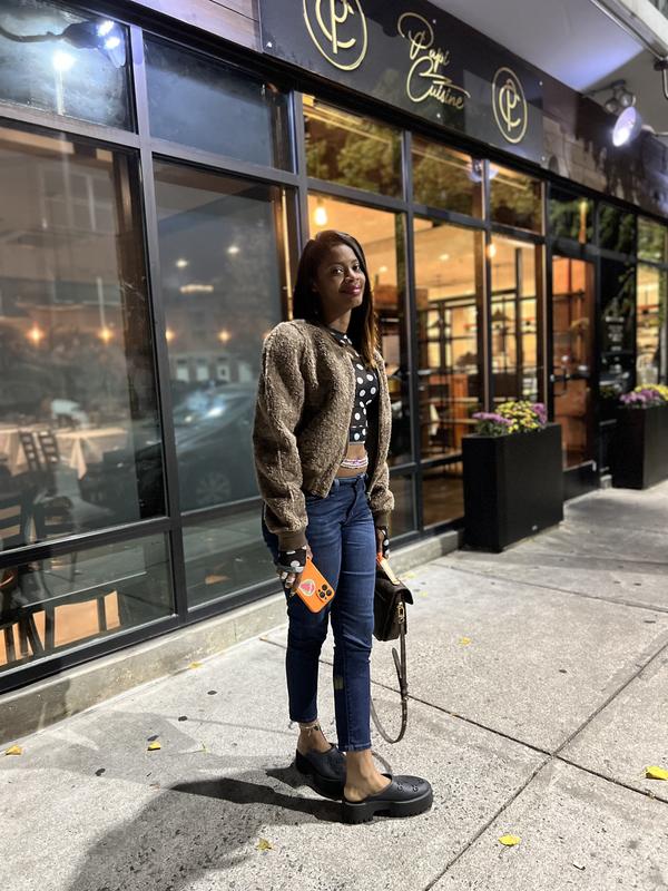 Review Thumbnail Image 1 238584493